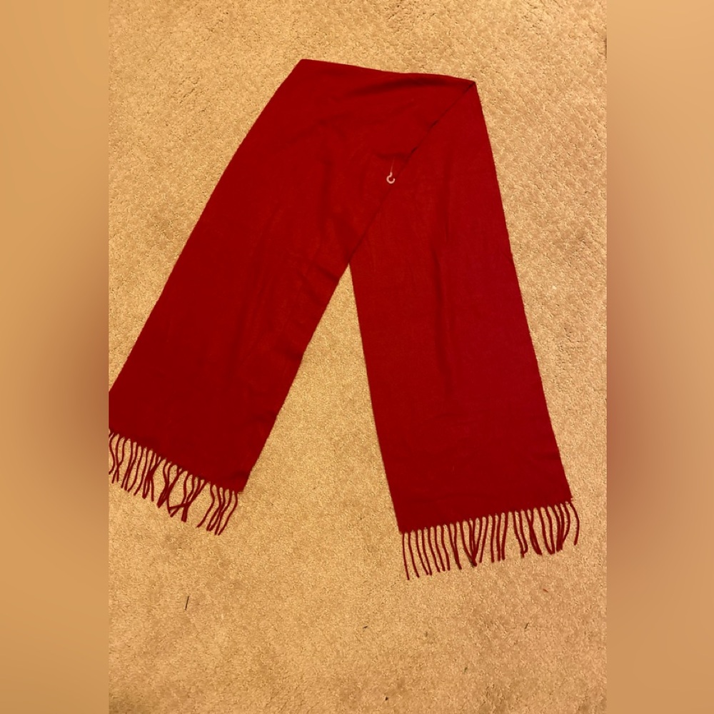 NWOT V. Fraas - Mens Cashmink red color long scarf w/fringes, Size: 72” x 11”